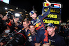 GP GIAPPONE, Gara winner Max Verstappen (NLD) Red Bull Racing celebrates winning the World Championship with the team.
09.10.2022. Formula 1 World Championship, Rd 18, Japanese Grand Prix, Suzuka, Japan, Gara Day.
 - www.xpbimages.com, EMail: requests@xpbimages.com © Copyright: Coates / XPB Images