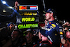 GP GIAPPONE, Gara winner Max Verstappen (NLD) Red Bull Racing celebrates winning the World Championship with the team.
09.10.2022. Formula 1 World Championship, Rd 18, Japanese Grand Prix, Suzuka, Japan, Gara Day.
 - www.xpbimages.com, EMail: requests@xpbimages.com © Copyright: Coates / XPB Images