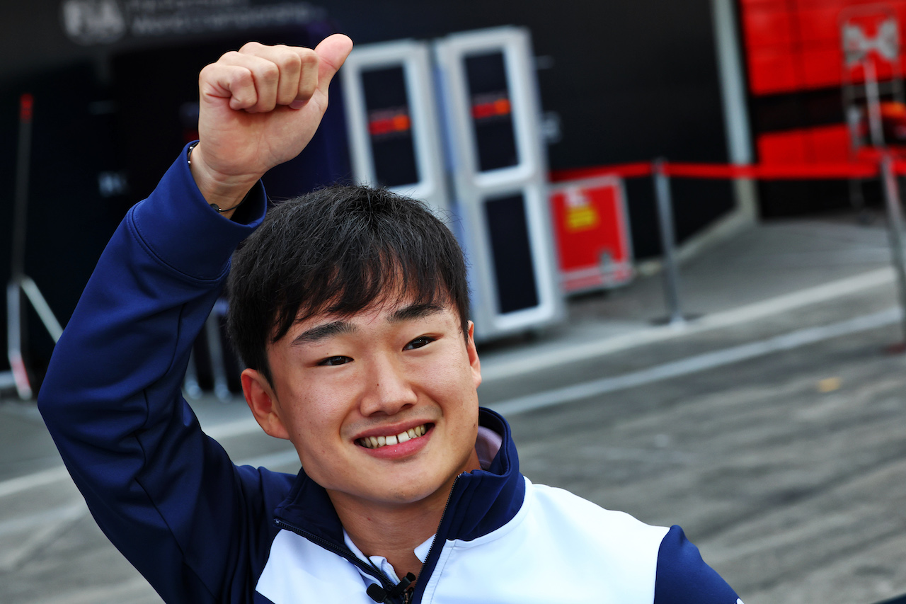 GP GIAPPONE, Yuki Tsunoda (JPN) AlphaTauri.
06.10.2022. Formula 1 World Championship, Rd 18, Japanese Grand Prix, Suzuka, Japan, Preparation Day.
 - www.xpbimages.com, EMail: requests@xpbimages.com © Copyright: Coates / XPB Images