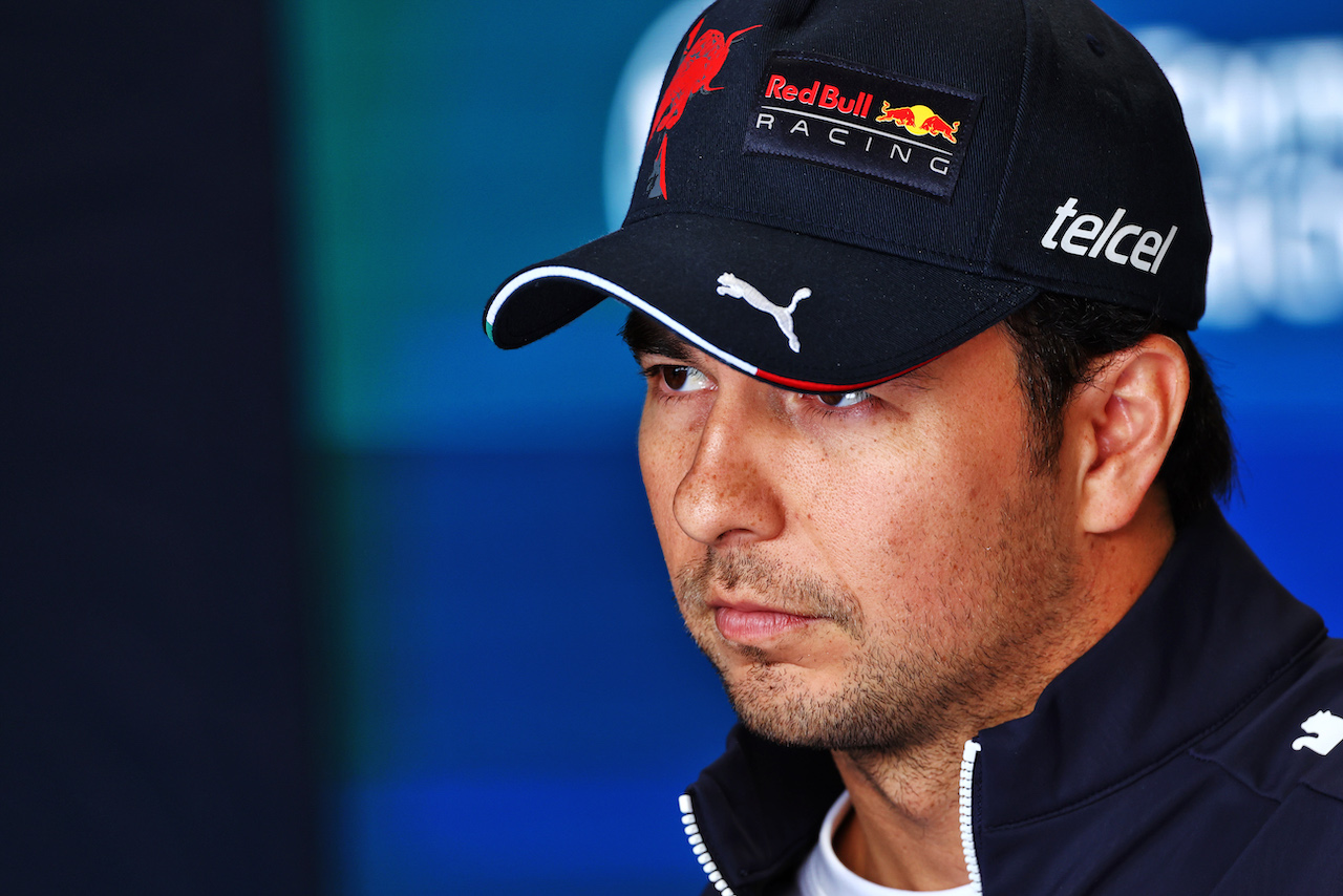 GP GIAPPONE, Sergio Perez (MEX) Red Bull Racing.
06.10.2022. Formula 1 World Championship, Rd 18, Japanese Grand Prix, Suzuka, Japan, Preparation Day.
- www.xpbimages.com, EMail: requests@xpbimages.com © Copyright: Batchelor / XPB Images