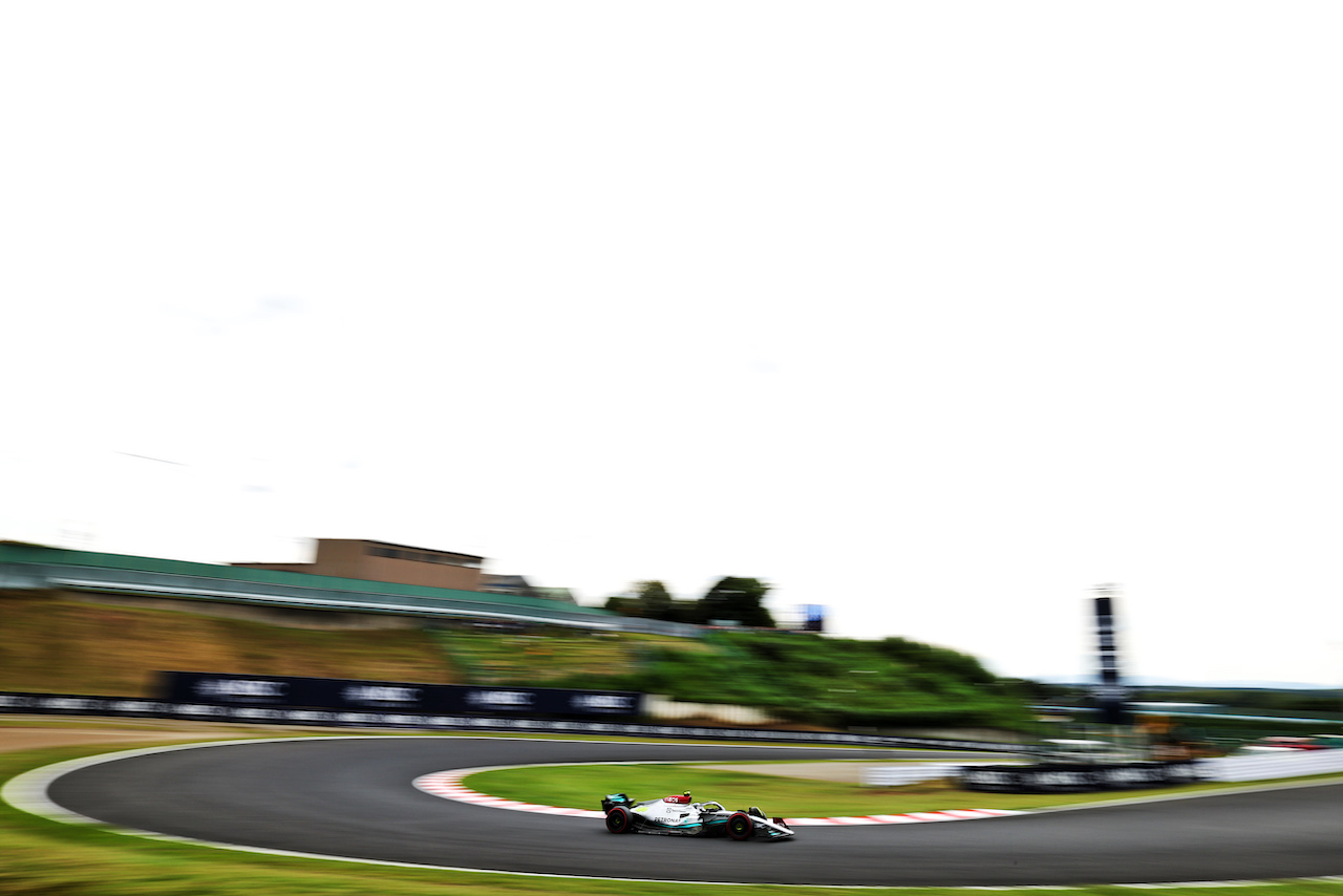 GP GIAPPONE, Lewis Hamilton (GBR) Mercedes AMG F1 W13.
08.10.2022. Formula 1 World Championship, Rd 18, Japanese Grand Prix, Suzuka, Japan, Qualifiche Day.
 - www.xpbimages.com, EMail: requests@xpbimages.com © Copyright: Coates / XPB Images