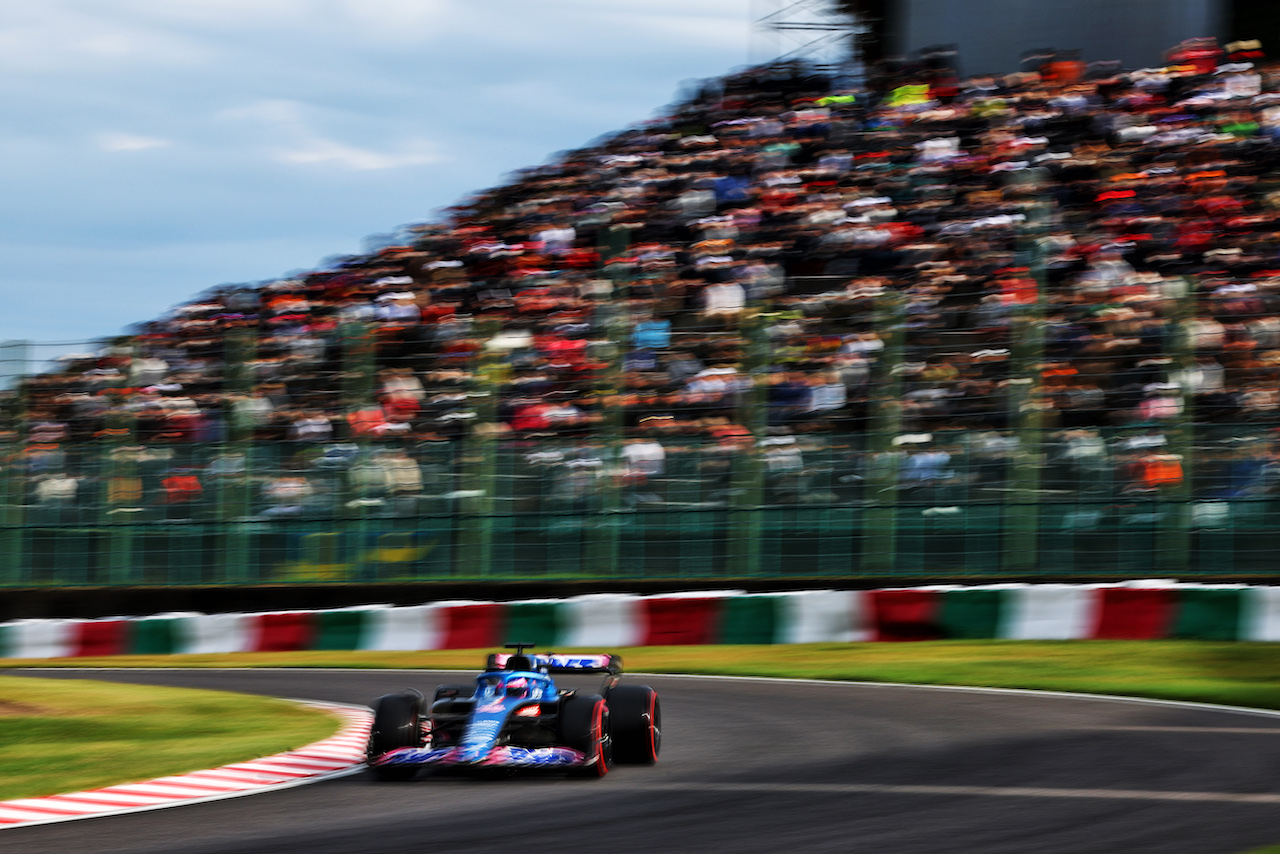 GP GIAPPONE, Fernando Alonso (ESP) Alpine F1 Team A522.
08.10.2022. Formula 1 World Championship, Rd 18, Japanese Grand Prix, Suzuka, Japan, Qualifiche Day.
 - www.xpbimages.com, EMail: requests@xpbimages.com © Copyright: Coates / XPB Images