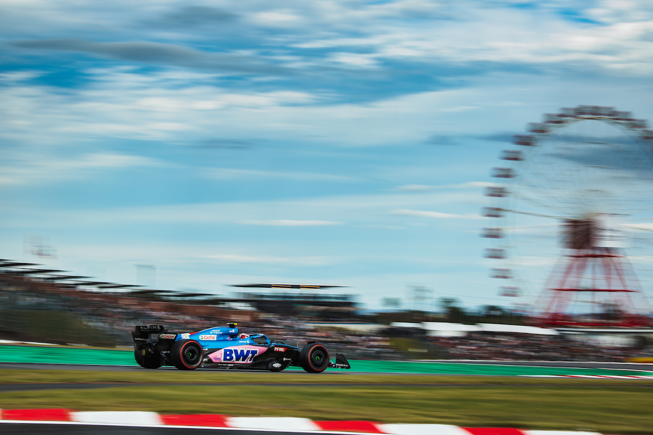 GP GIAPPONE, Esteban Ocon (FRA) Alpine F1 Team A522.
08.10.2022. Formula 1 World Championship, Rd 18, Japanese Grand Prix, Suzuka, Japan, Qualifiche Day.
- www.xpbimages.com, EMail: requests@xpbimages.com © Copyright: Bearne / XPB Images