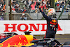 GP GIAPPONE, Max Verstappen (NLD) Red Bull Racing RB18 celebrates pole position in qualifying parc ferme.
08.10.2022. Formula 1 World Championship, Rd 18, Japanese Grand Prix, Suzuka, Japan, Qualifiche Day.
- www.xpbimages.com, EMail: requests@xpbimages.com © Copyright: Bearne / XPB Images