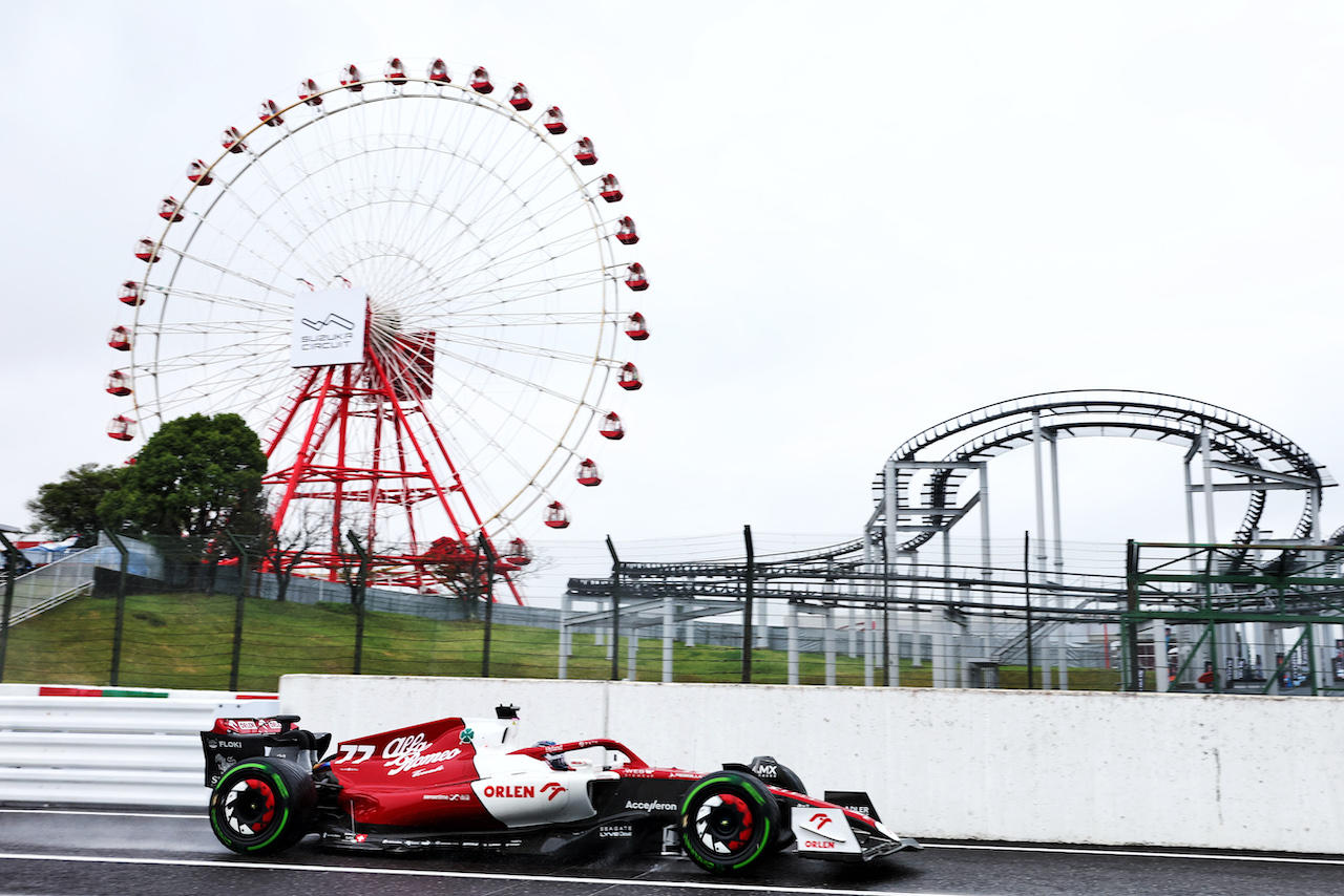 GP GIAPPONE, Valtteri Bottas (FIN) Alfa Romeo F1 Team C42.
07.10.2022. Formula 1 World Championship, Rd 18, Japanese Grand Prix, Suzuka, Japan, Practice Day.
- www.xpbimages.com, EMail: requests@xpbimages.com © Copyright: Batchelor / XPB Images