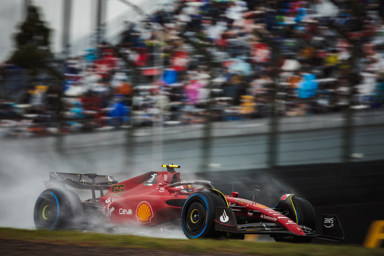 GP GIAPPONE, Carlos Sainz Jr (ESP) Ferrari F1-75.
07.10.2022. Formula 1 World Championship, Rd 18, Japanese Grand Prix, Suzuka, Japan, Practice Day.
- www.xpbimages.com, EMail: requests@xpbimages.com © Copyright: Bearne / XPB Images