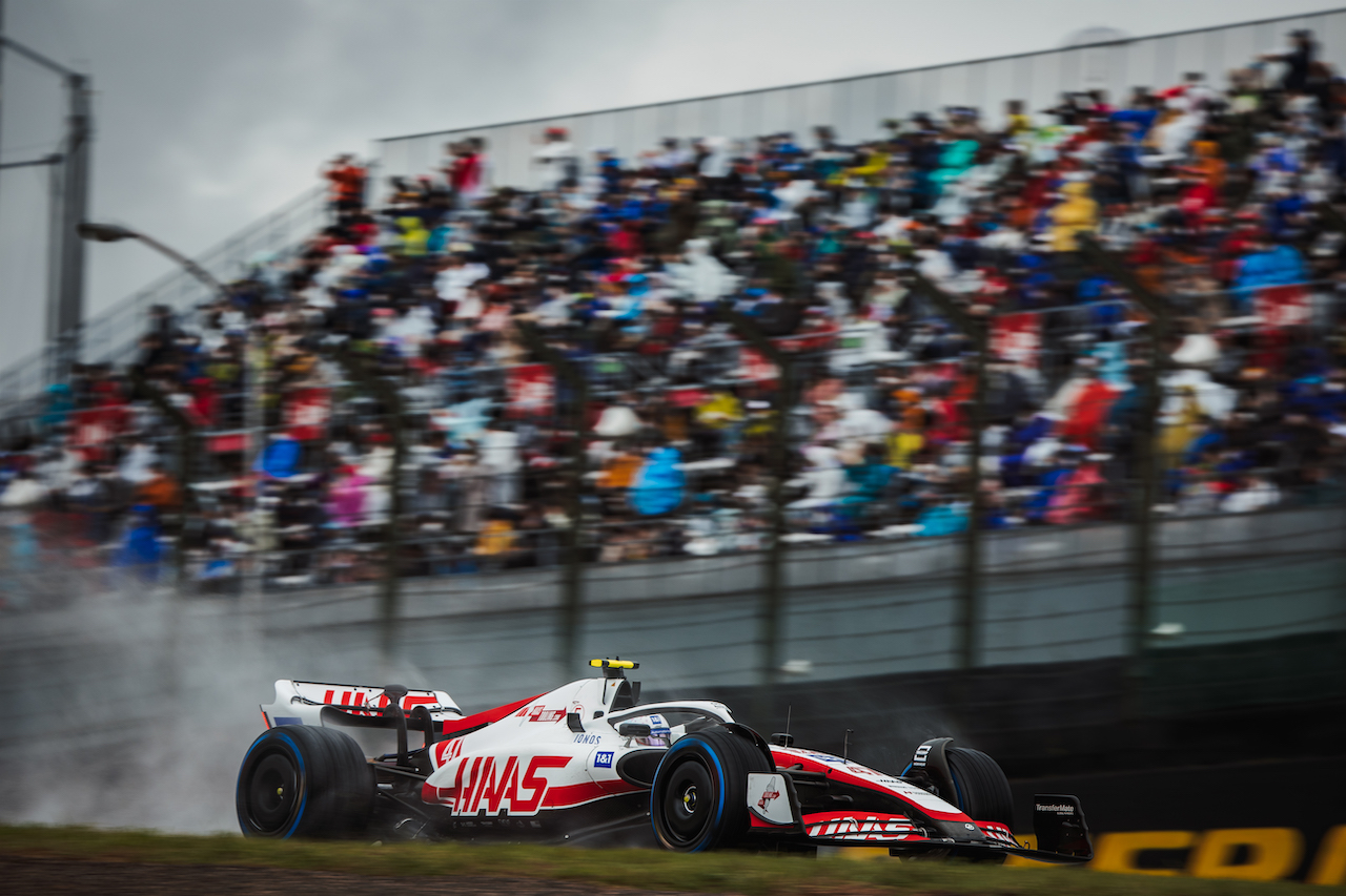 GP GIAPPONE, Mick Schumacher (GER) Haas VF-22.
07.10.2022. Formula 1 World Championship, Rd 18, Japanese Grand Prix, Suzuka, Japan, Practice Day.
- www.xpbimages.com, EMail: requests@xpbimages.com © Copyright: Bearne / XPB Images
