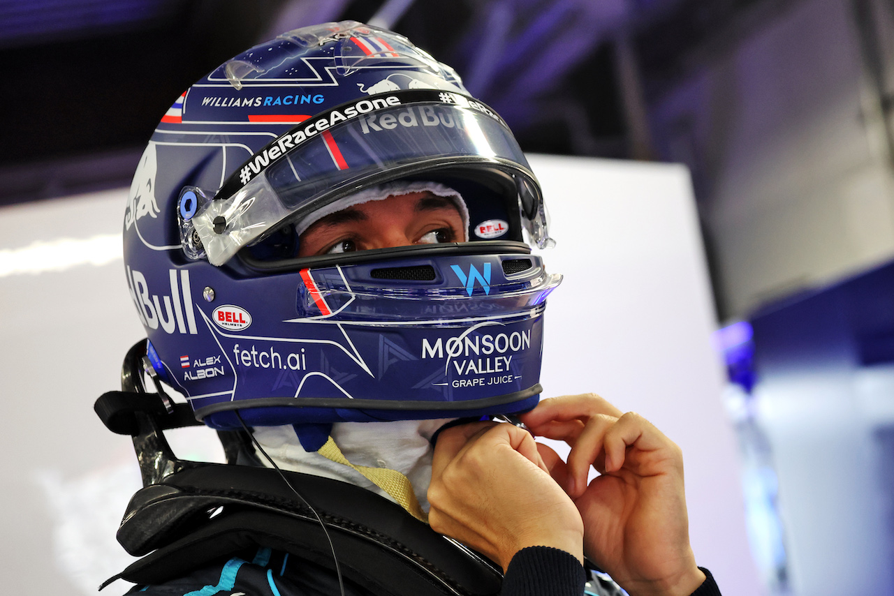GP GIAPPONE, Alexander Albon (THA) Williams Racing.
07.10.2022. Formula 1 World Championship, Rd 18, Japanese Grand Prix, Suzuka, Japan, Practice Day.
- www.xpbimages.com, EMail: requests@xpbimages.com © Copyright: Bearne / XPB Images