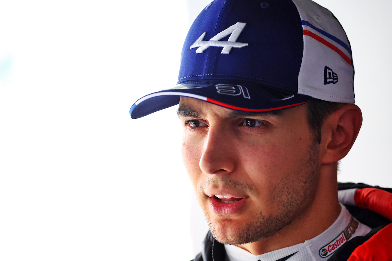 GP GIAPPONE, Esteban Ocon (FRA) Alpine F1 Team.
07.10.2022. Formula 1 World Championship, Rd 18, Japanese Grand Prix, Suzuka, Japan, Practice Day.
- www.xpbimages.com, EMail: requests@xpbimages.com © Copyright: Batchelor / XPB Images
