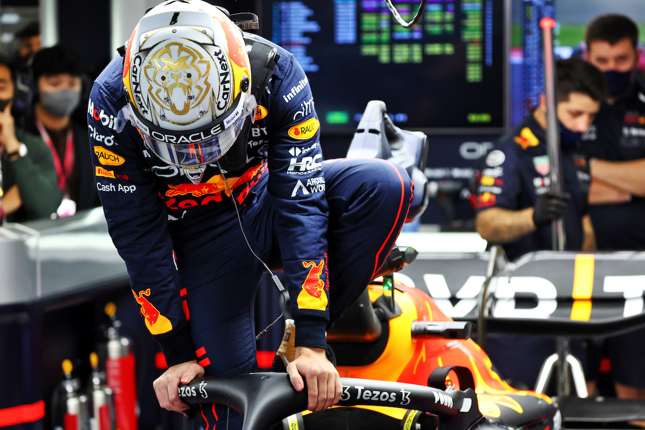 GP GIAPPONE, Max Verstappen (NLD) Red Bull Racing RB18.
07.10.2022. Formula 1 World Championship, Rd 18, Japanese Grand Prix, Suzuka, Japan, Practice Day.
- www.xpbimages.com, EMail: requests@xpbimages.com © Copyright: Batchelor / XPB Images