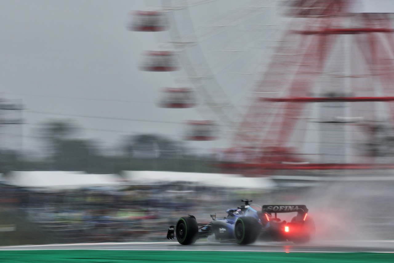 GP GIAPPONE, Alexander Albon (THA) Williams Racing FW44.
07.10.2022. Formula 1 World Championship, Rd 18, Japanese Grand Prix, Suzuka, Japan, Practice Day.
- www.xpbimages.com, EMail: requests@xpbimages.com © Copyright: Bearne / XPB Images