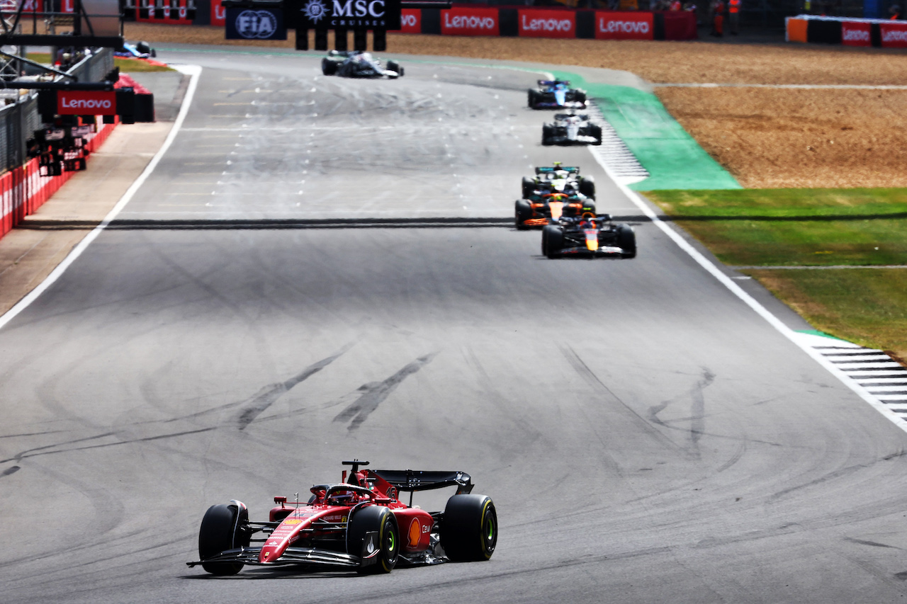 GP GRAN BRETAGNA, Charles Leclerc (MON) Ferrari F1-75.
03.07.2022. Formula 1 World Championship, Rd 10, British Grand Prix, Silverstone, England, Gara Day.
- www.xpbimages.com, EMail: requests@xpbimages.com © Copyright: Batchelor / XPB Images