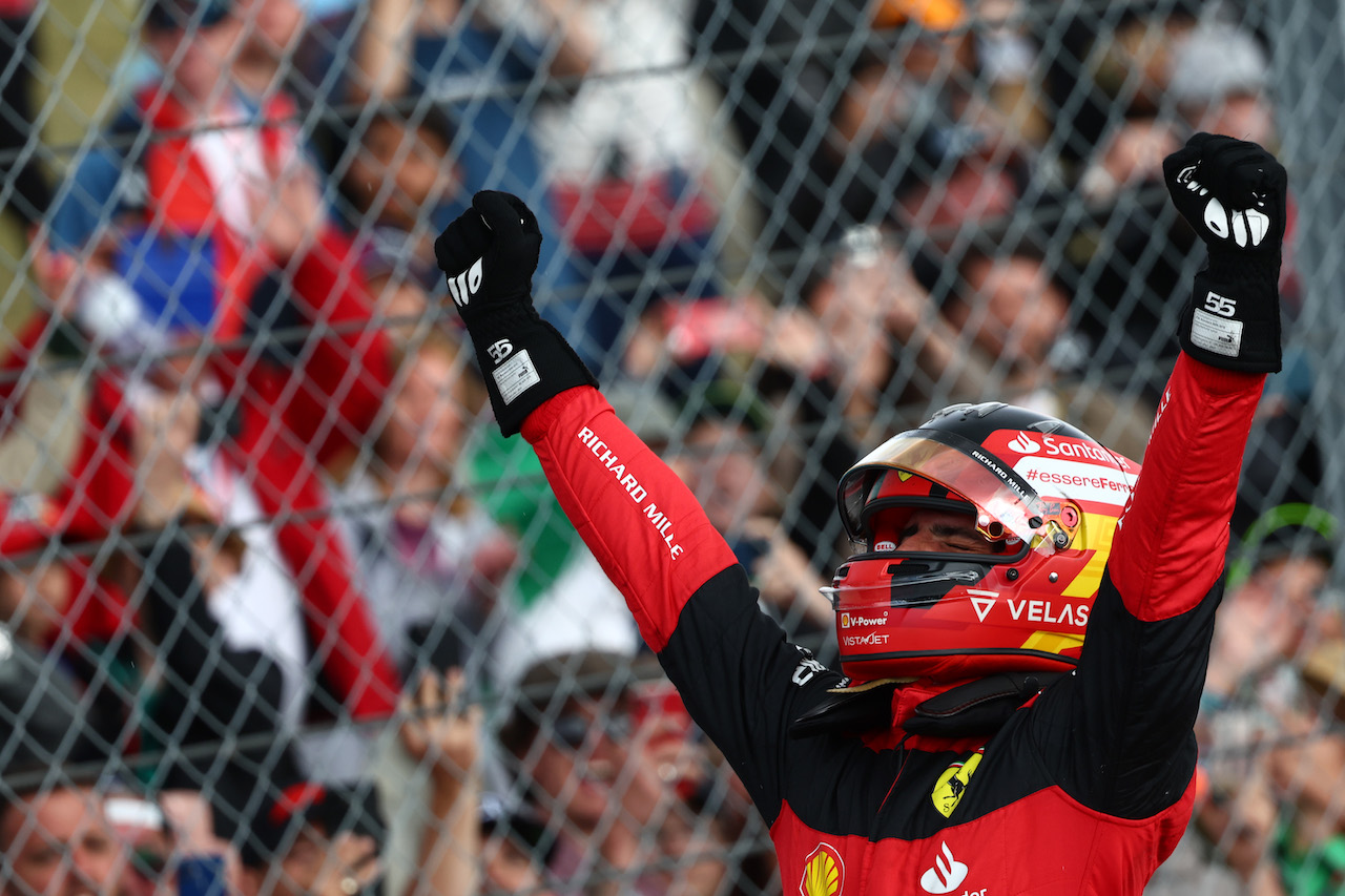 GP GRAN BRETAGNA, 1st place Carlos Sainz Jr (ESP) Ferrari F1-75.
03.07.2022. Formula 1 World Championship, Rd 10, British Grand Prix, Silverstone, England, Gara Day.
- www.xpbimages.com, EMail: requests@xpbimages.com © Copyright: Batchelor / XPB Images