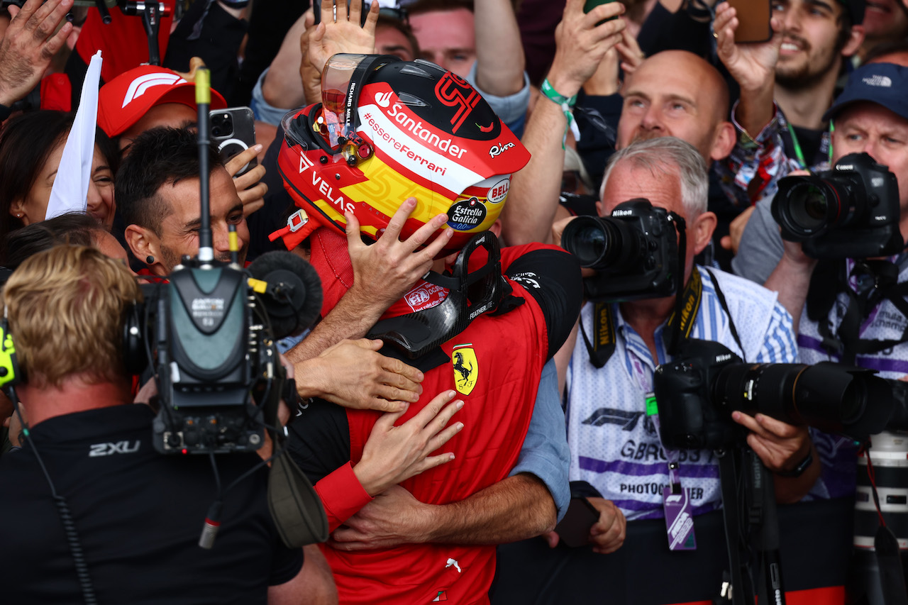 GP GRAN BRETAGNA, 1st place Carlos Sainz Jr (ESP) Ferrari F1-75.
03.07.2022. Formula 1 World Championship, Rd 10, British Grand Prix, Silverstone, England, Gara Day.
- www.xpbimages.com, EMail: requests@xpbimages.com ¬© Copyright: Batchelor / XPB Images