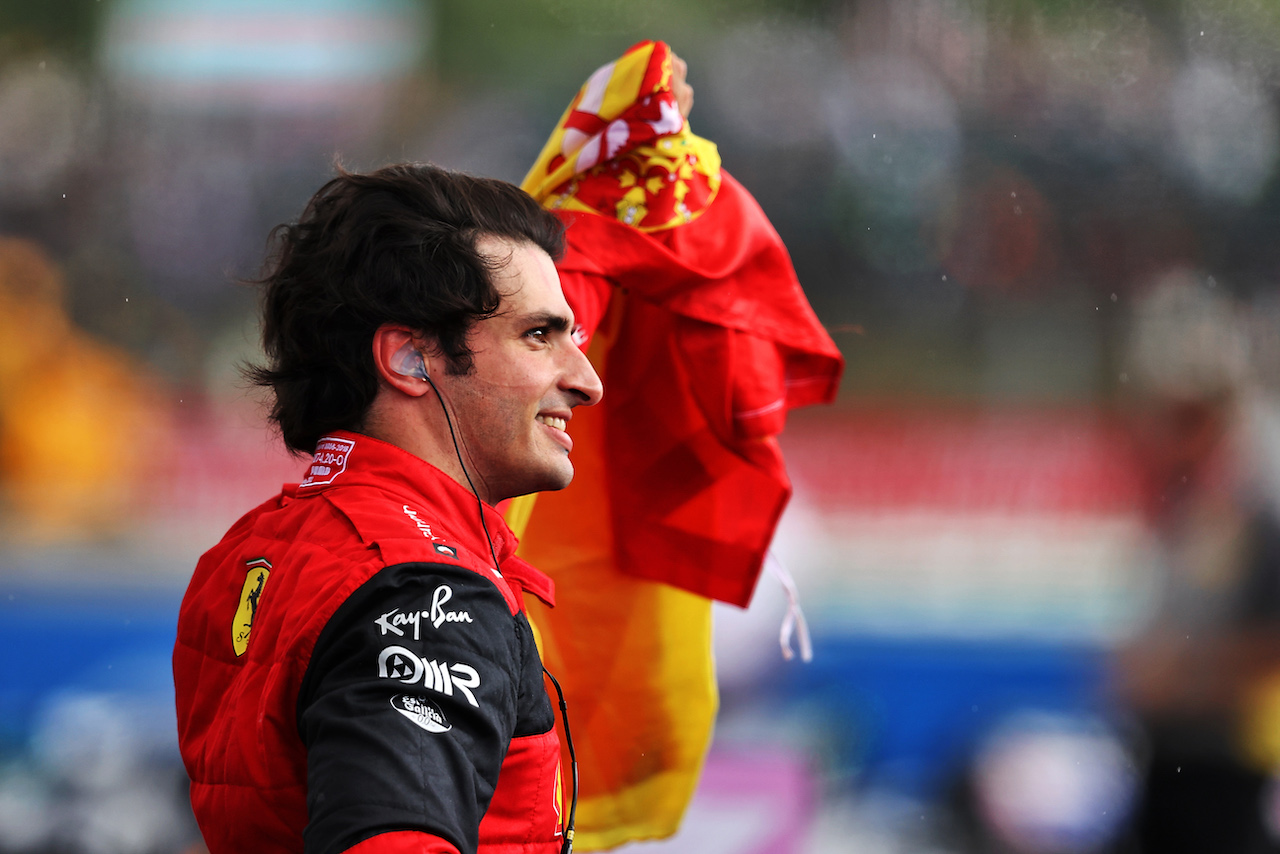 GP GRAN BRETAGNA, Gara winner Carlos Sainz Jr (ESP) Ferrari celebrates in parc ferme.
03.07.2022. Formula 1 World Championship, Rd 10, British Grand Prix, Silverstone, England, Gara Day.
- www.xpbimages.com, EMail: requests@xpbimages.com © Copyright: Moy / XPB Images