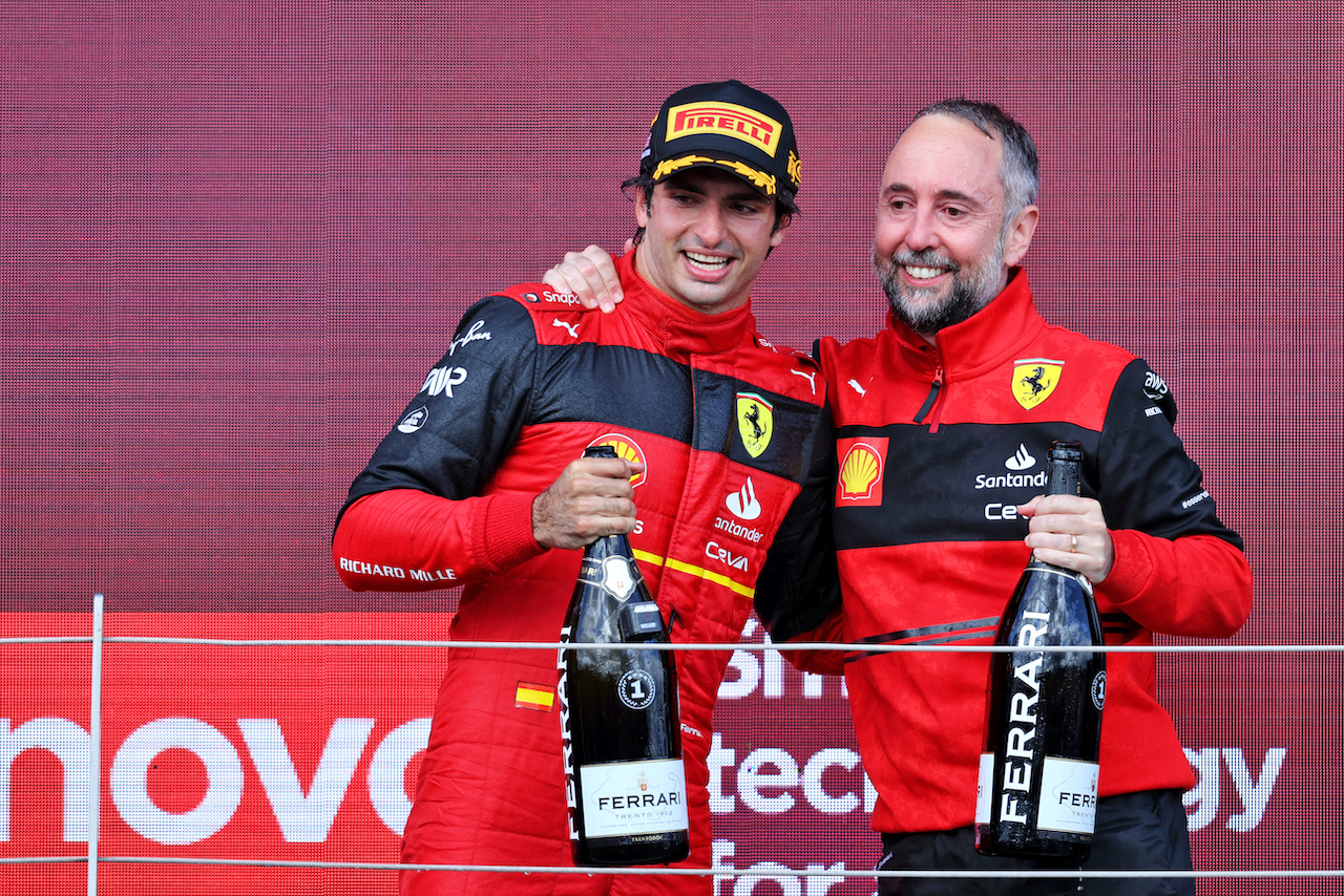 GP GRAN BRETAGNA, Gara winner Carlos Sainz Jr (ESP) Ferrari celebrates on the podium.
03.07.2022. Formula 1 World Championship, Rd 10, British Grand Prix, Silverstone, England, Gara Day.
- www.xpbimages.com, EMail: requests@xpbimages.com © Copyright: Moy / XPB Images