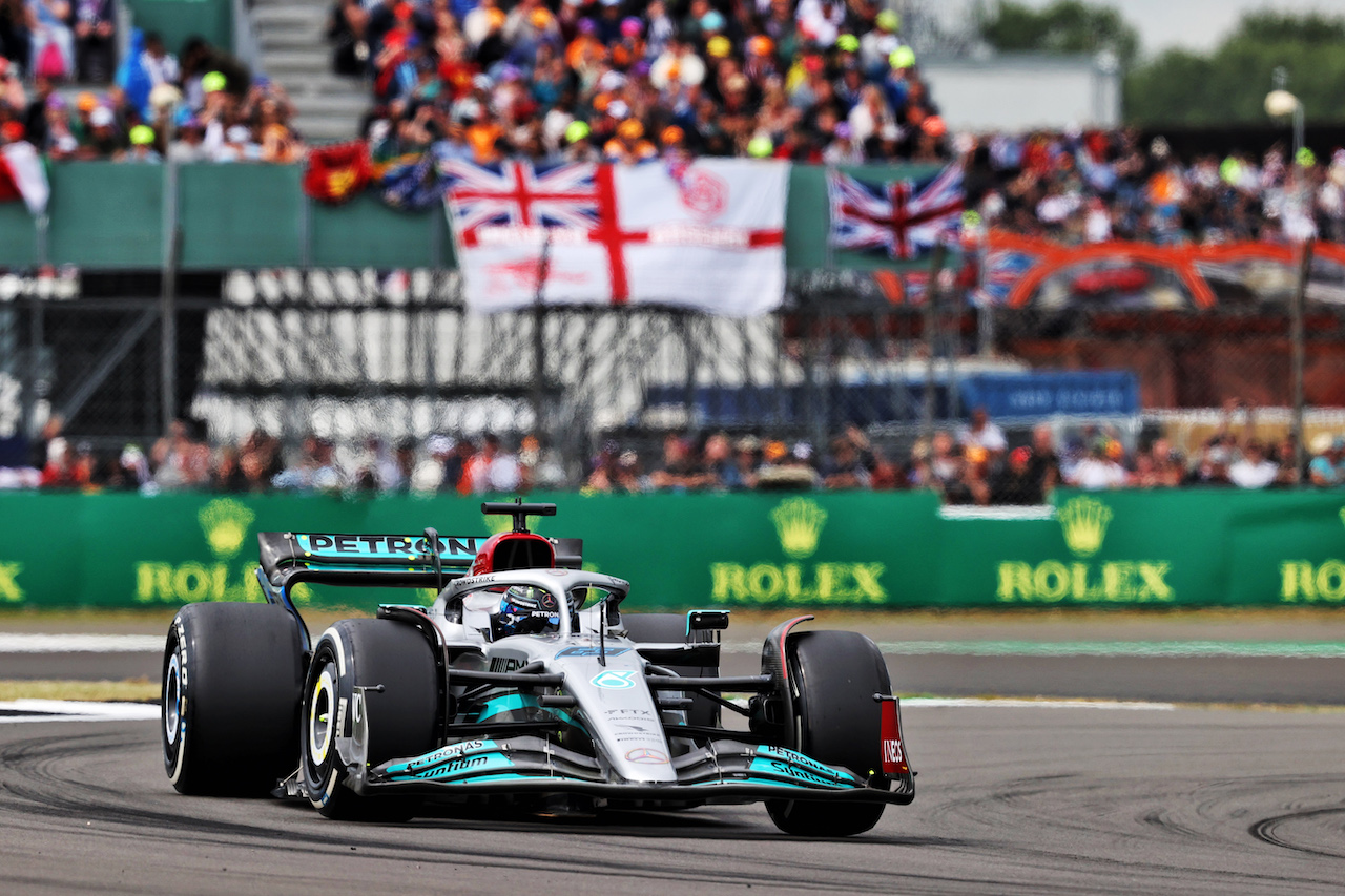 GP GRAN BRETAGNA, George Russell (GBR) Mercedes AMG F1 W13.
03.07.2022. Formula 1 World Championship, Rd 10, British Grand Prix, Silverstone, England, Gara Day.
- www.xpbimages.com, EMail: requests@xpbimages.com © Copyright: Moy / XPB Images