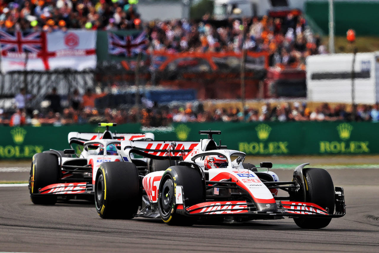GP GRAN BRETAGNA, Kevin Magnussen (DEN) Haas VF-22.
03.07.2022. Formula 1 World Championship, Rd 10, British Grand Prix, Silverstone, England, Gara Day.
- www.xpbimages.com, EMail: requests@xpbimages.com © Copyright: Moy / XPB Images