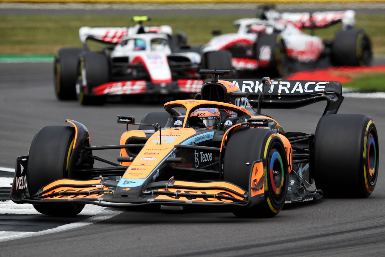 GP GRAN BRETAGNA, Daniel Ricciardo (AUS) McLaren MCL36.
03.07.2022. Formula 1 World Championship, Rd 10, British Grand Prix, Silverstone, England, Gara Day.
 - www.xpbimages.com, EMail: requests@xpbimages.com © Copyright: Coates / XPB Images