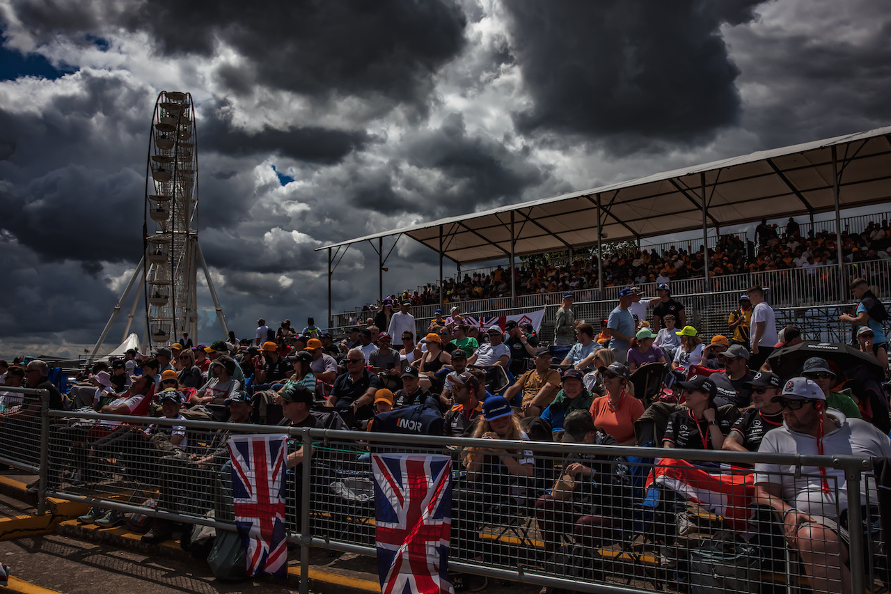 GP GRAN BRETAGNA, Circuit Atmosfera - race fans.
03.07.2022. Formula 1 World Championship, Rd 10, British Grand Prix, Silverstone, England, Gara Day.
- www.xpbimages.com, EMail: requests@xpbimages.com © Copyright: Bearne / XPB Images