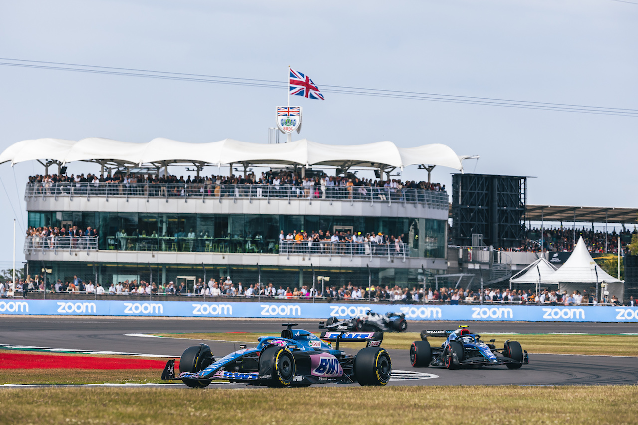 GP GRAN BRETAGNA, Fernando Alonso (ESP) Alpine F1 Team A522.
03.07.2022. Formula 1 World Championship, Rd 10, British Grand Prix, Silverstone, England, Gara Day.
- www.xpbimages.com, EMail: requests@xpbimages.com © Copyright: Bearne / XPB Images