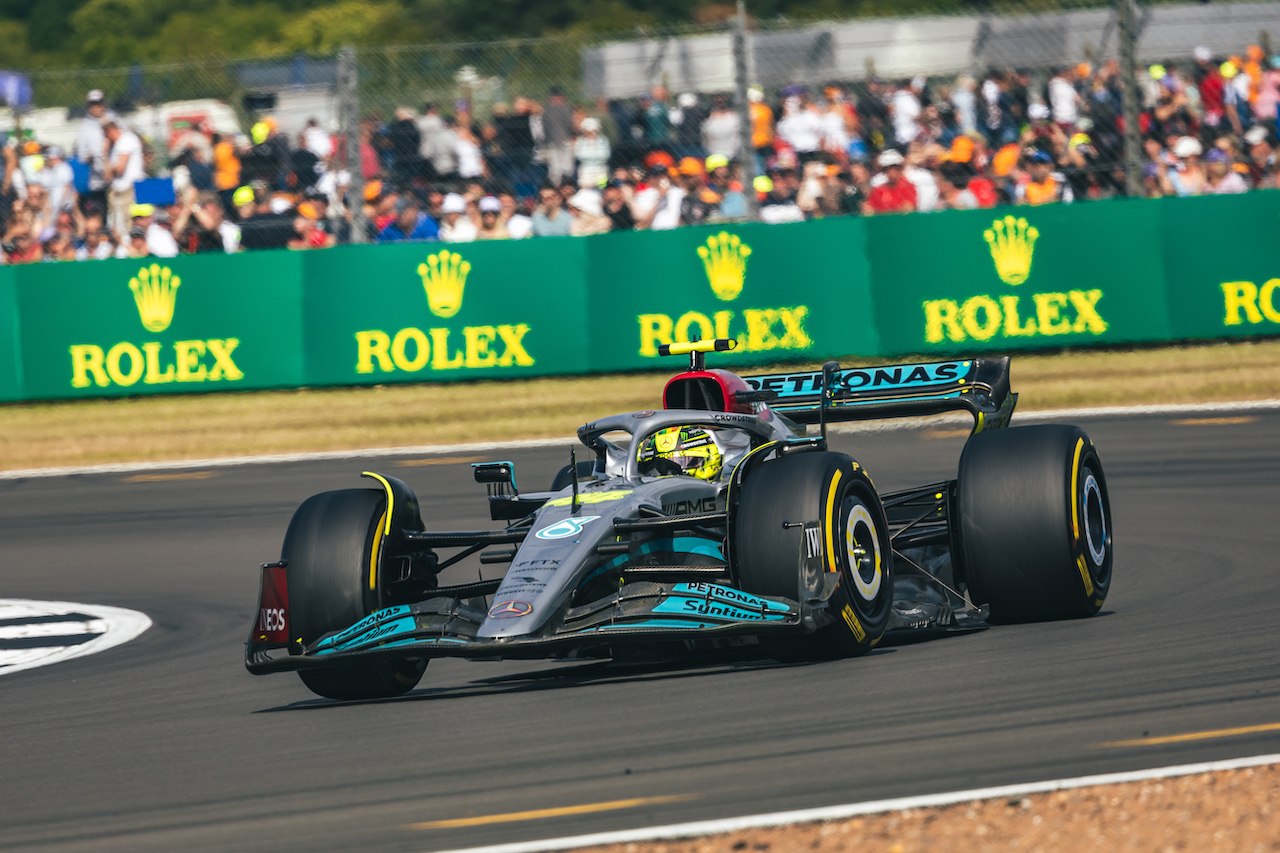 GP GRAN BRETAGNA, Lewis Hamilton (GBR) Mercedes AMG F1 W13.
03.07.2022. Formula 1 World Championship, Rd 10, British Grand Prix, Silverstone, England, Gara Day.
- www.xpbimages.com, EMail: requests@xpbimages.com © Copyright: Bearne / XPB Images