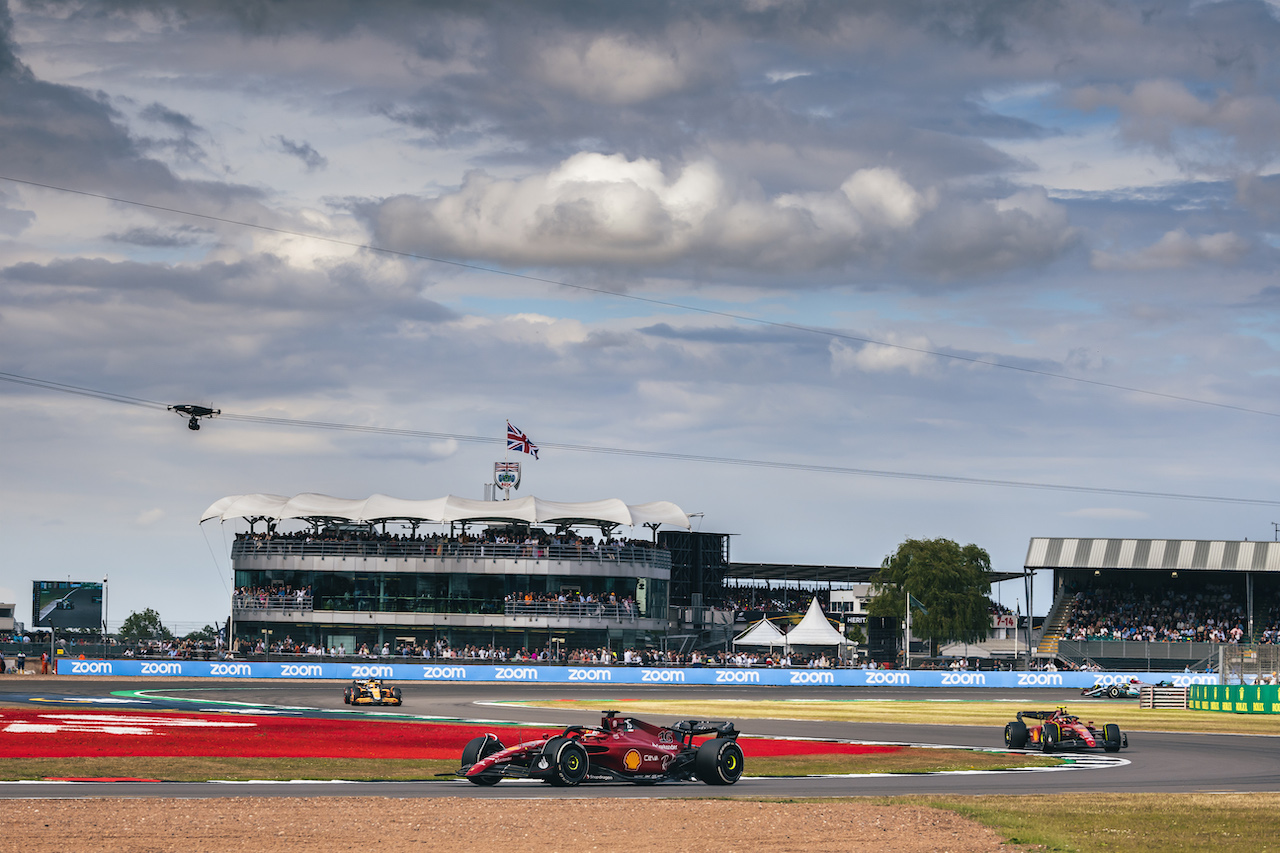 GP GRAN BRETAGNA, Charles Leclerc (MON) Ferrari F1-75.
03.07.2022. Formula 1 World Championship, Rd 10, British Grand Prix, Silverstone, England, Gara Day.
- www.xpbimages.com, EMail: requests@xpbimages.com © Copyright: Bearne / XPB Images