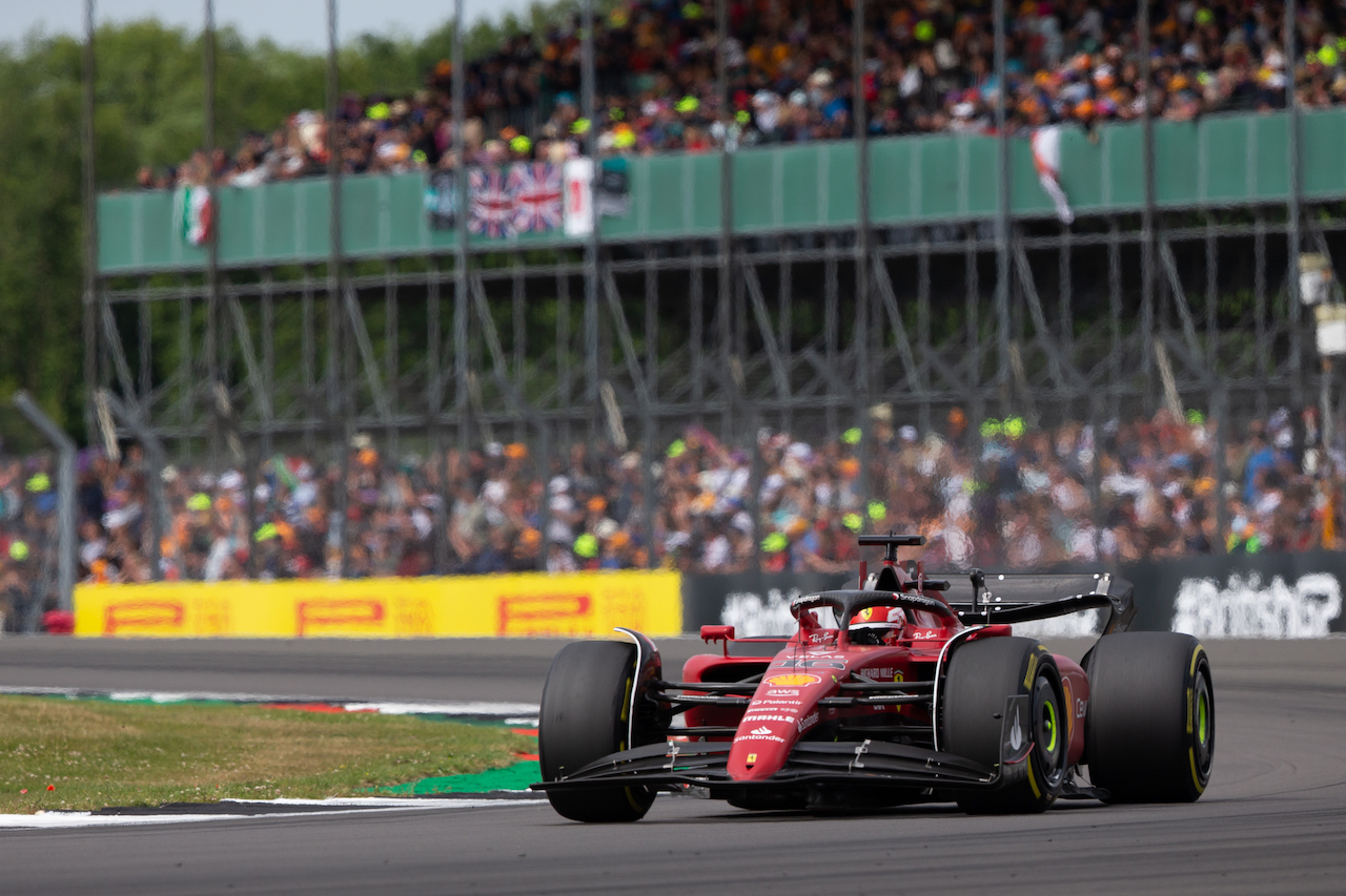 GP GRAN BRETAGNA, Charles Leclerc (MON) Ferrari F1-75.
03.07.2022. Formula 1 World Championship, Rd 10, British Grand Prix, Silverstone, England, Gara Day.
- www.xpbimages.com, EMail: requests@xpbimages.com © Copyright: Rew / XPB Images