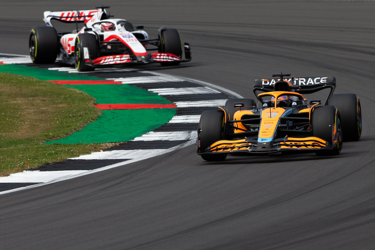 GP GRAN BRETAGNA, Daniel Ricciardo (AUS) McLaren MCL36.
03.07.2022. Formula 1 World Championship, Rd 10, British Grand Prix, Silverstone, England, Gara Day.
- www.xpbimages.com, EMail: requests@xpbimages.com © Copyright: Rew / XPB Images