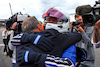 GP GRAN BRETAGNA, Sebastian Vettel (GER) Aston Martin F1 Team with Nigel Mansell (GBR) after he ran his Williams FW14B.
03.07.2022. Formula 1 World Championship, Rd 10, British Grand Prix, Silverstone, England, Gara Day.
- www.xpbimages.com, EMail: requests@xpbimages.com © Copyright: Batchelor / XPB Images