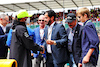 GP GRAN BRETAGNA, (L to R): Lewis Hamilton (GBR) Mercedes AMG F1 with Mohammed Bin Sulayem (UAE) FIA President.
03.07.2022. Formula 1 World Championship, Rd 10, British Grand Prix, Silverstone, England, Gara Day.
- www.xpbimages.com, EMail: requests@xpbimages.com © Copyright: Batchelor / XPB Images