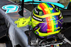 GP GRAN BRETAGNA, The helmet of Lewis Hamilton (GBR) Mercedes AMG F1 W13.
03.07.2022. Formula 1 World Championship, Rd 10, British Grand Prix, Silverstone, England, Gara Day.
- www.xpbimages.com, EMail: requests@xpbimages.com © Copyright: Batchelor / XPB Images