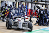 GP GRAN BRETAGNA, Pierre Gasly (FRA) AlphaTauri AT03 makes a pit stop.
03.07.2022. Formula 1 World Championship, Rd 10, British Grand Prix, Silverstone, England, Gara Day.
- www.xpbimages.com, EMail: requests@xpbimages.com © Copyright: Batchelor / XPB Images