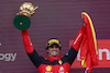 GP GRAN BRETAGNA, 1st place Carlos Sainz Jr (ESP) Ferrari F1-75.
03.07.2022. Formula 1 World Championship, Rd 10, British Grand Prix, Silverstone, England, Gara Day.
- www.xpbimages.com, EMail: requests@xpbimages.com ¬© Copyright: Batchelor / XPB Images