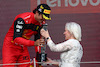 GP GRAN BRETAGNA, 1st place Carlos Sainz Jr (ESP) Ferrari F1-75 presented by Nadine Dorries (GBR) Secretary of State for Digital, Culture, Media e Sport.
03.07.2022. Formula 1 World Championship, Rd 10, British Grand Prix, Silverstone, England, Gara Day.
- www.xpbimages.com, EMail: requests@xpbimages.com © Copyright: Batchelor / XPB Images