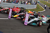 GP GRAN BRETAGNA, 1st place Carlos Sainz Jr (ESP) Ferrari F1-75, with 2nd place Sergio Perez (MEX) Red Bull Racing RB18 e 3rd place Lewis Hamilton (GBR) Mercedes AMG F1 W13.
03.07.2022. Formula 1 World Championship, Rd 10, British Grand Prix, Silverstone, England, Gara Day.
- www.xpbimages.com, EMail: requests@xpbimages.com ¬© Copyright: Batchelor / XPB Images
