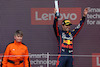 GP GRAN BRETAGNA, Nadine Lewis (GBR) British Motorsports Marshals Club Chair with Sergio Perez (MEX) Red Bull Racing RB18.
03.07.2022. Formula 1 World Championship, Rd 10, British Grand Prix, Silverstone, England, Gara Day.
- www.xpbimages.com, EMail: requests@xpbimages.com ¬© Copyright: Batchelor / XPB Images