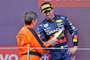 GP GRAN BRETAGNA, Sergio Perez (MEX) Red Bull Racing is presented the second placed trophy on the podium by Nadine Lewis (GBR) British Motorsports Marshals Club Chair.
03.07.2022. Formula 1 World Championship, Rd 10, British Grand Prix, Silverstone, England, Gara Day.
- www.xpbimages.com, EMail: requests@xpbimages.com © Copyright: Moy / XPB Images