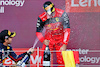 GP GRAN BRETAGNA, Gara winner Carlos Sainz Jr (ESP) Ferrari celebrates on the podium with Sergio Perez (MEX) Red Bull Racing.
03.07.2022. Formula 1 World Championship, Rd 10, British Grand Prix, Silverstone, England, Gara Day.
- www.xpbimages.com, EMail: requests@xpbimages.com © Copyright: Moy / XPB Images