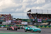 GP GRAN BRETAGNA, Charles Leclerc (MON) Ferrari F1-75 davanti a behind the Aston Martin FIA Safety Car.
03.07.2022. Formula 1 World Championship, Rd 10, British Grand Prix, Silverstone, England, Gara Day.
- www.xpbimages.com, EMail: requests@xpbimages.com © Copyright: Moy / XPB Images