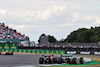 GP GRAN BRETAGNA, Max Verstappen (NLD) Red Bull Racing RB18 e Sebastian Vettel (GER) Aston Martin F1 Team AMR22 battle for position.
03.07.2022. Formula 1 World Championship, Rd 10, British Grand Prix, Silverstone, England, Gara Day.
- www.xpbimages.com, EMail: requests@xpbimages.com © Copyright: Moy / XPB Images