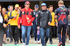 GP GRAN BRETAGNA, (L to R): Carlos Sainz Jr (ESP) Ferrari with Fernando Alonso (ESP) Alpine F1 Team on the drivers parade.
03.07.2022. Formula 1 World Championship, Rd 10, British Grand Prix, Silverstone, England, Gara Day.
- www.xpbimages.com, EMail: requests@xpbimages.com © Copyright: Davenport / XPB Images