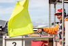 GP GRAN BRETAGNA, Circuit Atmosfera - marshal waves a yellow flag.
03.07.2022. Formula 1 World Championship, Rd 10, British Grand Prix, Silverstone, England, Gara Day.
- www.xpbimages.com, EMail: requests@xpbimages.com © Copyright: Bearne / XPB Images