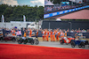 GP GRAN BRETAGNA, Max Verstappen (NLD) Red Bull Racing on the drivers parade.
03.07.2022. Formula 1 World Championship, Rd 10, British Grand Prix, Silverstone, England, Gara Day.
- www.xpbimages.com, EMail: requests@xpbimages.com © Copyright: Bearne / XPB Images