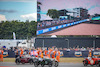 GP GRAN BRETAGNA, Lando Norris (GBR) McLaren e Daniel Ricciardo (AUS) McLaren on the drivers parade.
03.07.2022. Formula 1 World Championship, Rd 10, British Grand Prix, Silverstone, England, Gara Day.
- www.xpbimages.com, EMail: requests@xpbimages.com © Copyright: Bearne / XPB Images