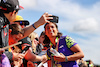 GP GRAN BRETAGNA, Jamie Chadwick (GBR) Jenner Racing with fans.
03.07.2022. Formula 1 World Championship, Rd 10, British Grand Prix, Silverstone, England, Gara Day.
- www.xpbimages.com, EMail: requests@xpbimages.com © Copyright: Moy / XPB Images