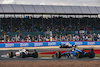 GP GRAN BRETAGNA, Kevin Magnussen (DEN) Haas VF-22 davanti a Nicholas Latifi (CDN) Williams Racing FW44.
03.07.2022. Formula 1 World Championship, Rd 10, British Grand Prix, Silverstone, England, Gara Day.
- www.xpbimages.com, EMail: requests@xpbimages.com © Copyright: Bearne / XPB Images