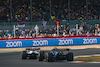 GP GRAN BRETAGNA, Kevin Magnussen (DEN) Haas VF-22 davanti a Nicholas Latifi (CDN) Williams Racing FW44.
03.07.2022. Formula 1 World Championship, Rd 10, British Grand Prix, Silverstone, England, Gara Day.
- www.xpbimages.com, EMail: requests@xpbimages.com © Copyright: Bearne / XPB Images
