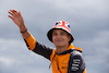 GP GRAN BRETAGNA, Lando Norris (GBR) McLaren on the drivers parade.
03.07.2022. Formula 1 World Championship, Rd 10, British Grand Prix, Silverstone, England, Gara Day.
- www.xpbimages.com, EMail: requests@xpbimages.com © Copyright: Rew / XPB Images