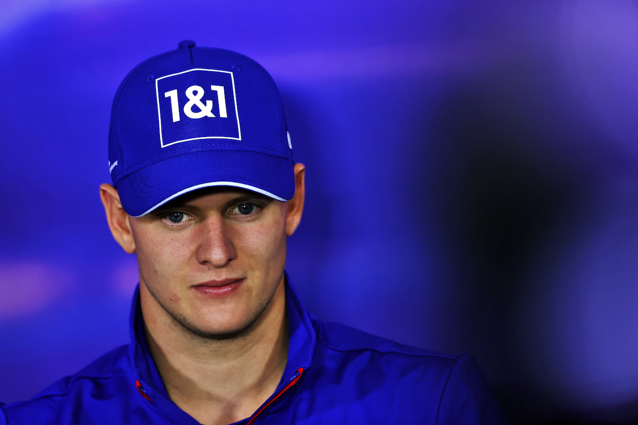 GP GRAN BRETAGNA, Mick Schumacher (GER) Haas F1 Team in the FIA Press Conference.
30.06.2022. Formula 1 World Championship, Rd 10, British Grand Prix, Silverstone, England, Preparation Day.
- www.xpbimages.com, EMail: requests@xpbimages.com © Copyright: Moy / XPB Images